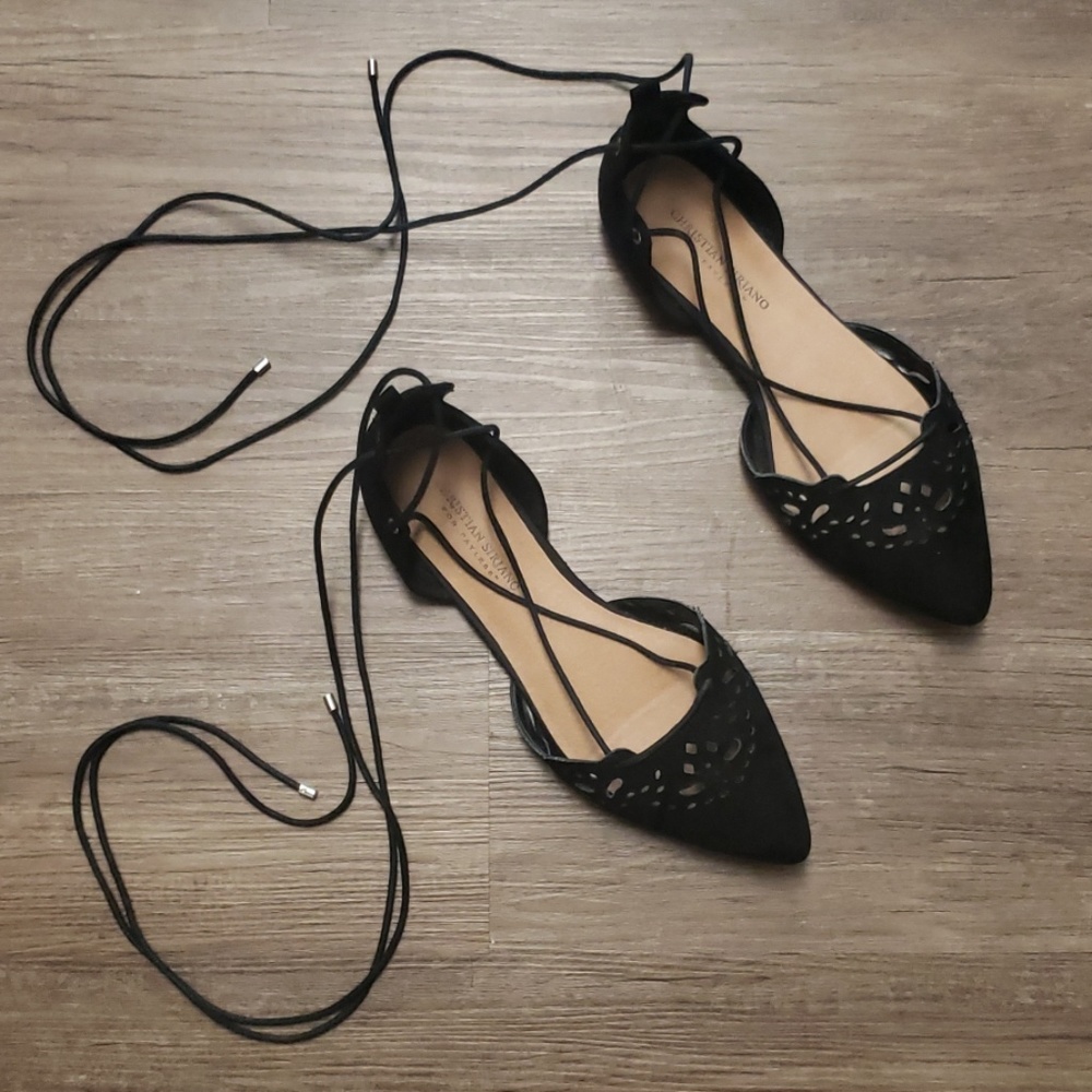 Wide width tie up shoes